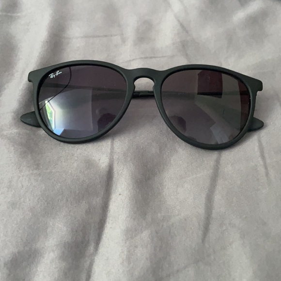 Ray Ban Sunglasses - Picture 2 of 4